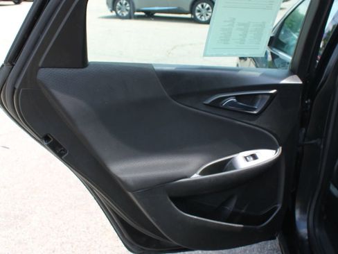 Used 2021 Chevrolet Malibu LT FWD image 15