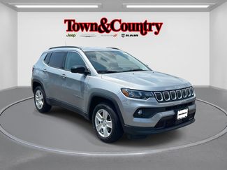 Certified 2022 Jeep Compass Latitude image 1