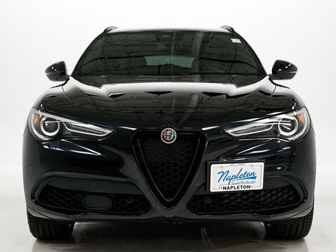 Used 2023 Alfa Romeo Stelvio Veloce image 4