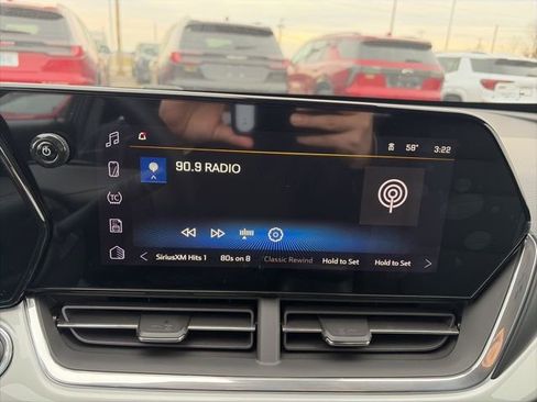 New 2026 Chevrolet Trax LT w/ Sunroof Package image 22