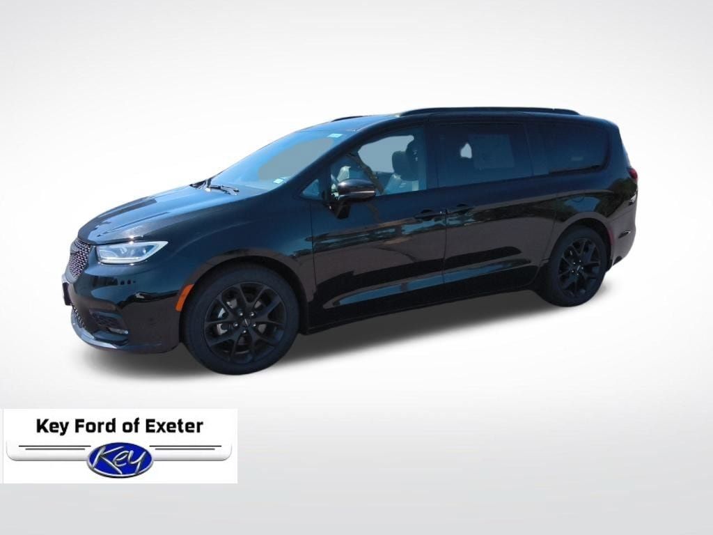 Used 2025 Chrysler Pacifica Limited FWD image 7