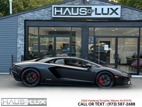 Used 2018 Lamborghini Aventador S AWD/4WD image 23