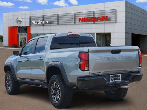 Used 2025 Chevrolet Colorado ZR2 w/ Technology Package AWD/4WD image 5