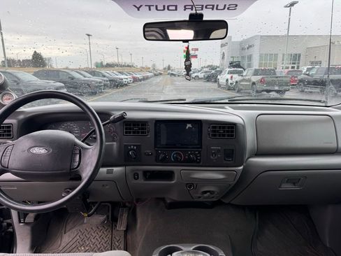 Used 2003 Ford F250 4x4 SuperCab Super Duty image 3