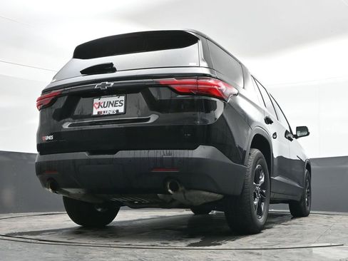 Used 2022 Chevrolet Traverse LT w/ Midnight/Sport Edition image 47