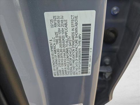Used 2025 Honda Pilot Sport image 24