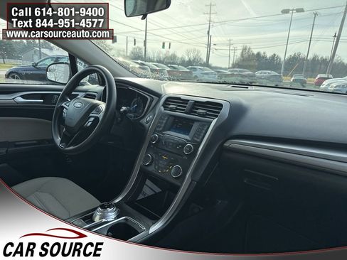 Used 2018 Ford Fusion S image 41