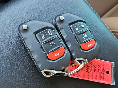 Used 2023 Jeep Wrangler Sahara w/ Cold Weather Group image 35