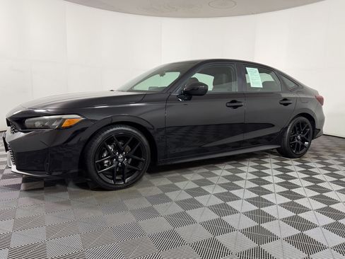 Used 2025 Honda Civic Sport image 23