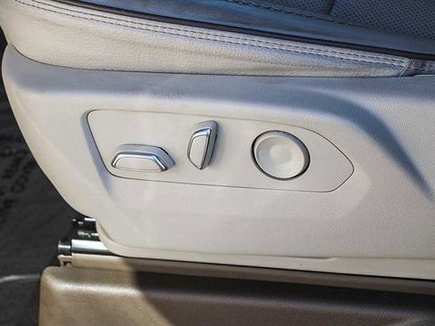 Used 2022 GMC Yukon Denali image 21