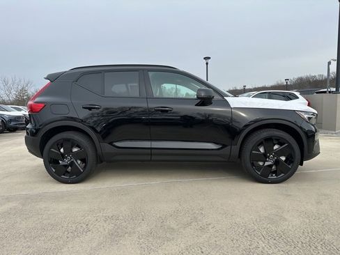 New 2026 Volvo XC40 B5 Ultra w/ Climate Package image 8