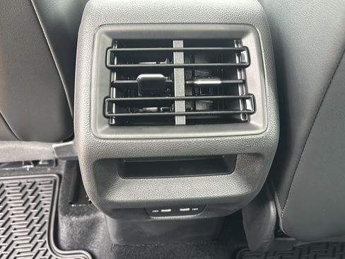 New 2026 Volkswagen Tiguan SE AWD/4WD image 16