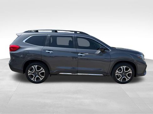 Used 2024 Subaru Ascent Touring AWD/4WD image 8