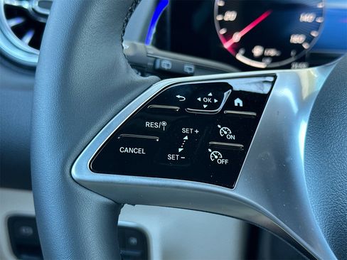 New 2025 Mercedes-Benz GLB 250 4MATIC image 25