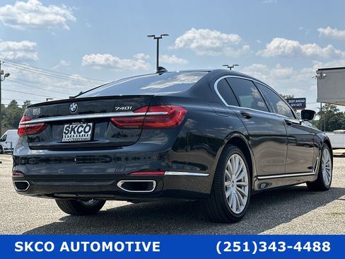 Used 2016 BMW 740i image 5