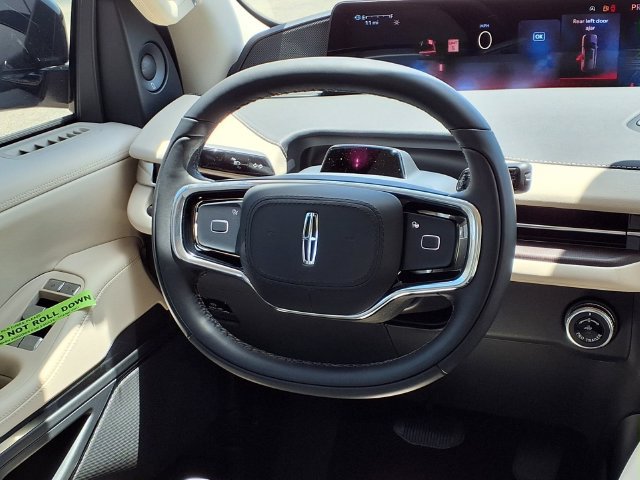 New 2027 Lincoln Navigator Premiere RWD image 10