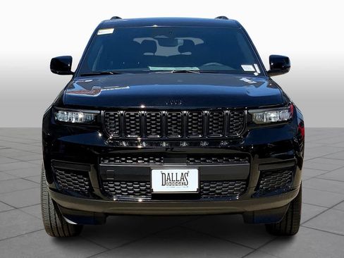 Used 2024 Jeep Grand Cherokee L Altitude image 3