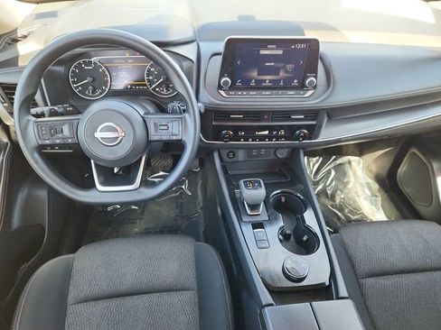 Certified 2024 Nissan Rogue SV image 9