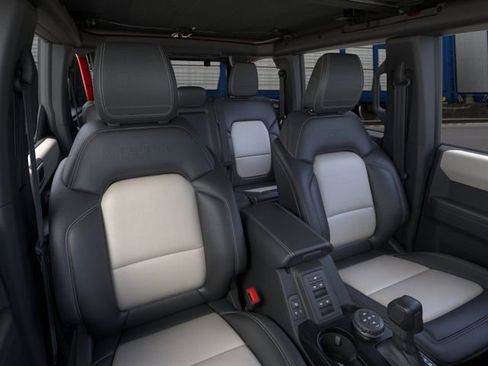 New 2026 Ford Bronco Outer Banks AWD/4WD image 6