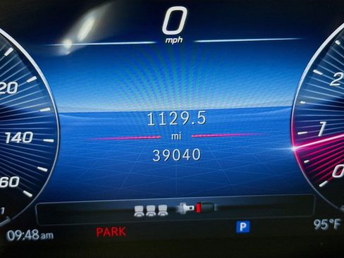 Used 2025 Mercedes-Benz GLA 250 image 16