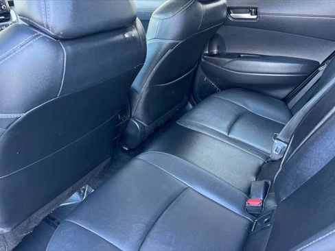 Certified 2022 Toyota Corolla Cross XLE w/ Convenience Package image 4