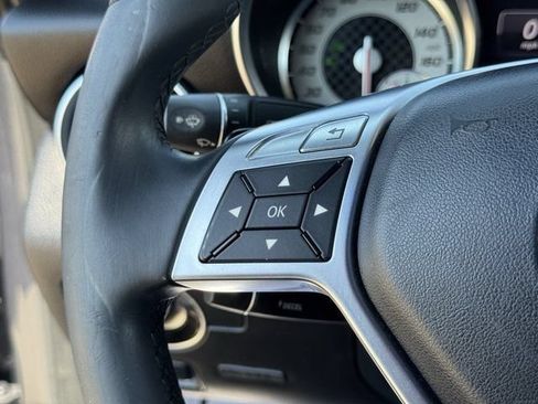 Used 2014 Mercedes-Benz SLK 250 image 13