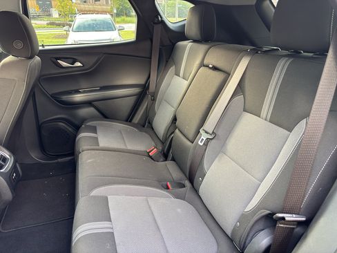 Used 2025 Chevrolet Blazer LT AWD/4WD image 13