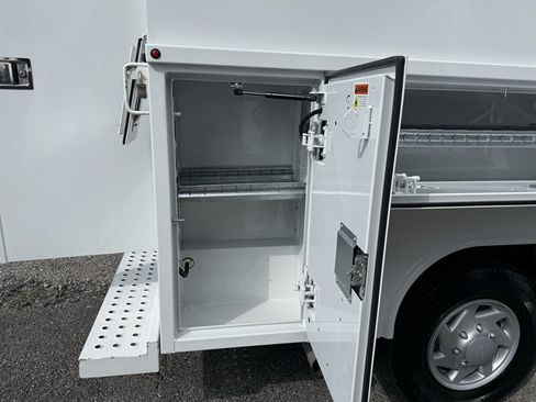 Used 2023 Ford E-350 and Econoline 350 Super Duty w/ Power Windows & Locks Group RWD image 39