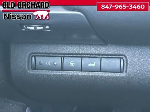 Used 2025 Nissan Pathfinder SL w/ SL Premium Package image 20