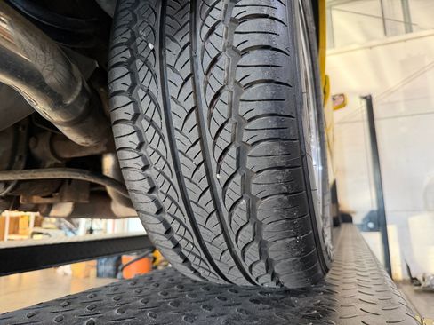 Used 1993 Ford Mustang LX image 90