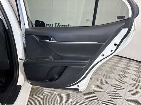 Used 2021 Toyota Camry LE FWD image 25