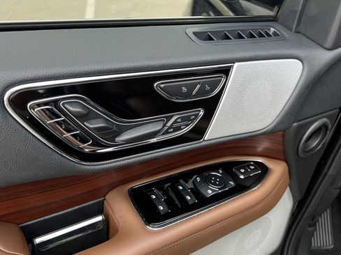 Used 2023 Lincoln Navigator L Reserve image 28