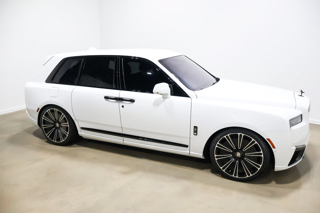 Used 2025 Rolls-Royce Cullinan Black Badge AWD/4WD image 98