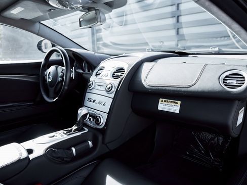 Used 2006 Mercedes-Benz SLR image 50