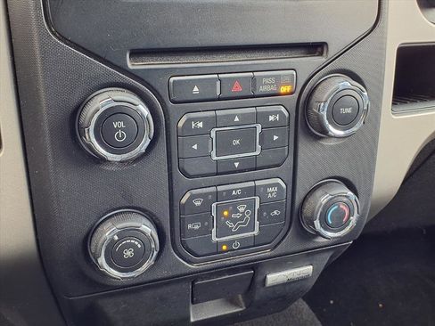 Used 2013 Ford F150 XLT w/ Luxury Equipment Group image 10