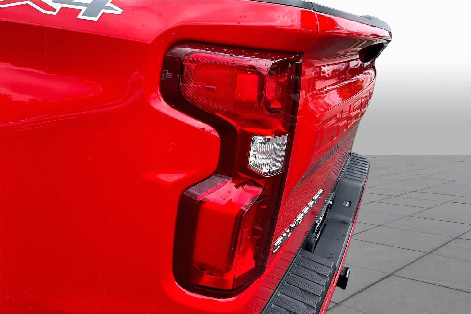 Used 2022 Chevrolet Silverado 1500 RST AWD/4WD image 28