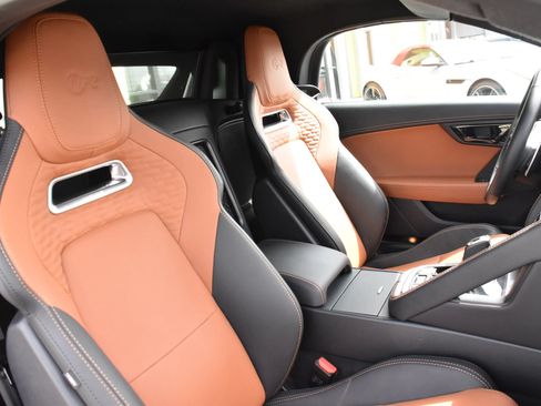 Used 2023 Jaguar F-TYPE R AWD/4WD image 20