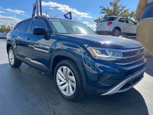 Used 2020 Volkswagen Atlas Cross Sport SE w/ Panoramic Sunroof Package image 8