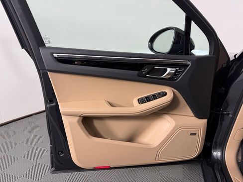 New 2026 Porsche Macan AWD/4WD image 19