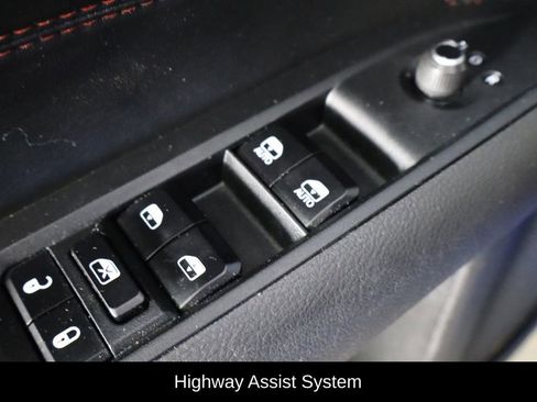 Used 2023 Jeep Compass Trailhawk w/ Trailhawk Elite Group image 22