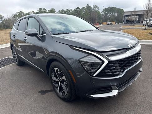 Used 2025 Kia Sportage EX image 11