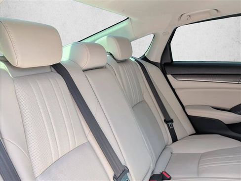 Used 2019 Honda Accord Touring image 22