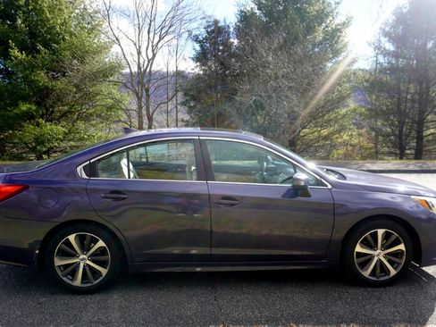 Used 2017 Subaru Legacy 2.5i Limited image 8