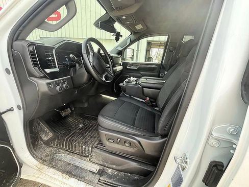 Used 2025 Chevrolet Silverado 2500 LT w/ Trail Boss Package image 11