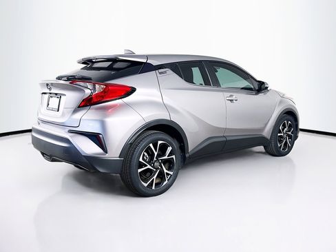 Used 2020 Toyota C-HR XLE image 30