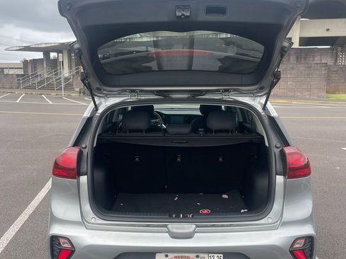 Used 2022 Kia Niro LX FWD image 10