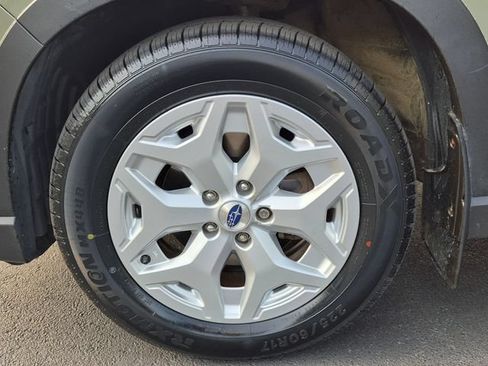 Used 2021 Subaru Forester AWD/4WD image 9