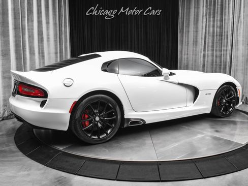 Used 2013 SRT Viper GTS w/ GTS Laguna Interior Pkg image 5