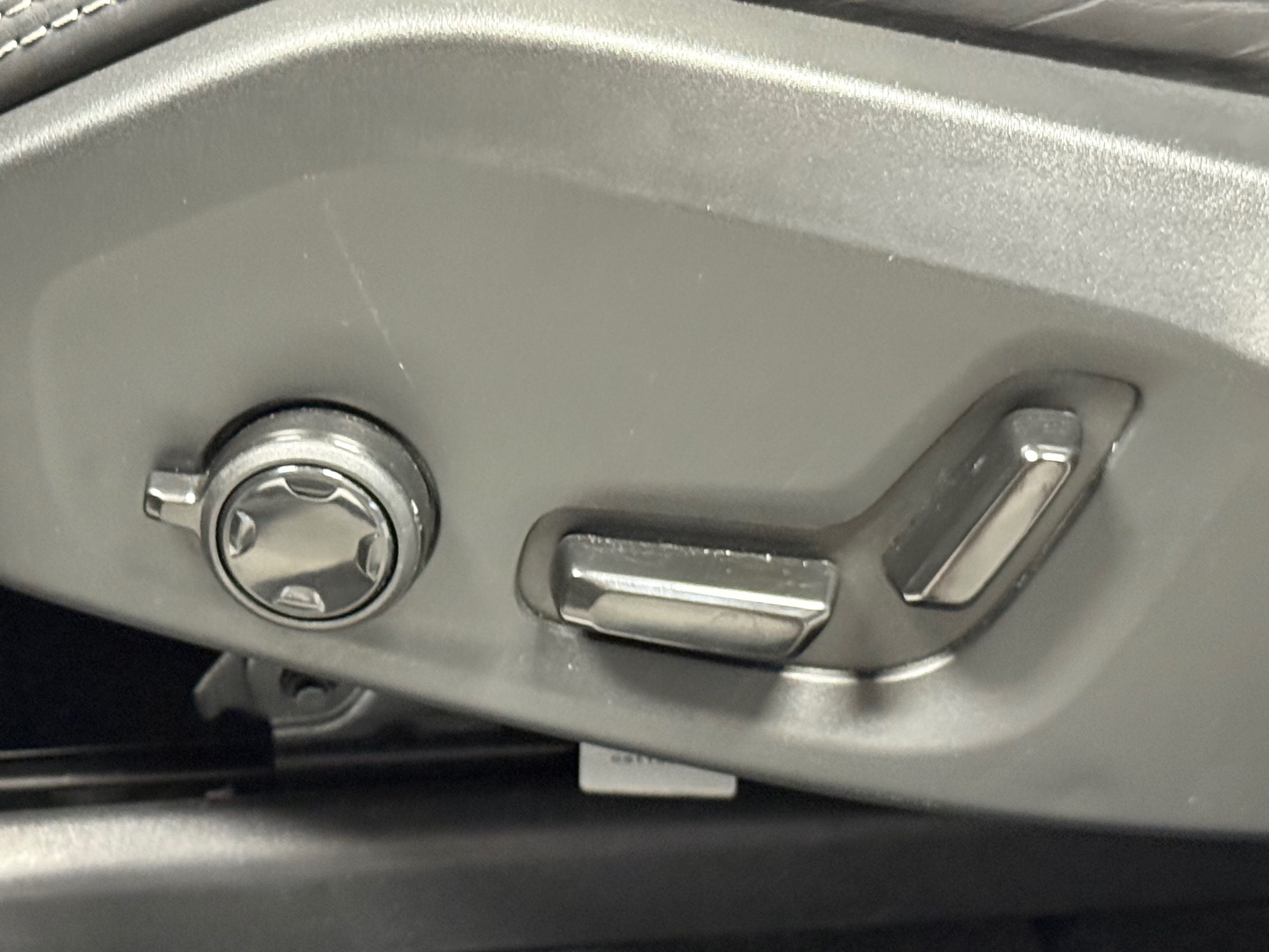 Used 2020 Volvo XC60 T8 Inscription AWD/4WD image 19