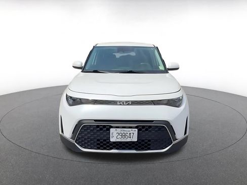 Used 2025 Kia Soul LX w/ LX Technology Package FWD image 4